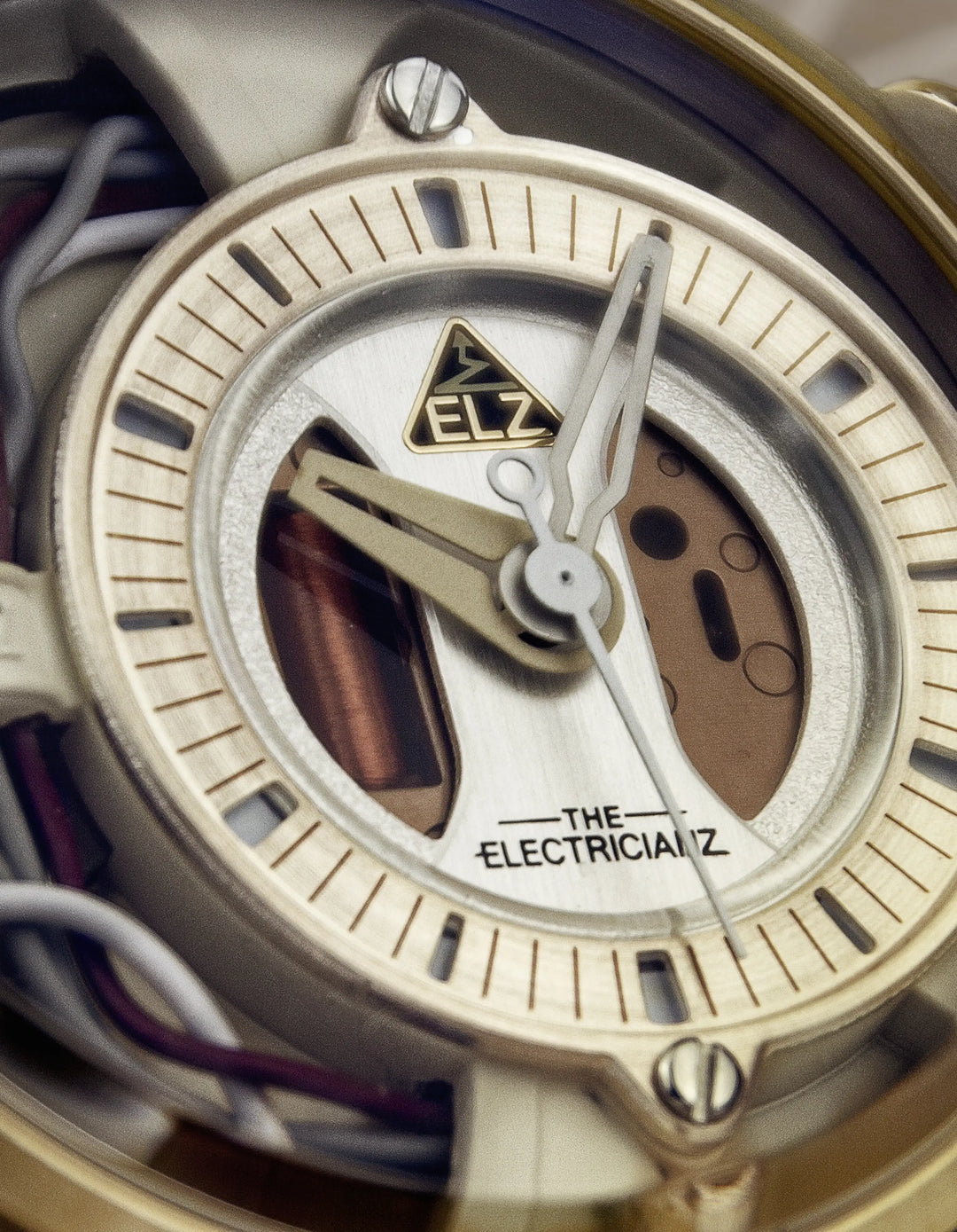 The Nomad Z 45mm Beige Leather