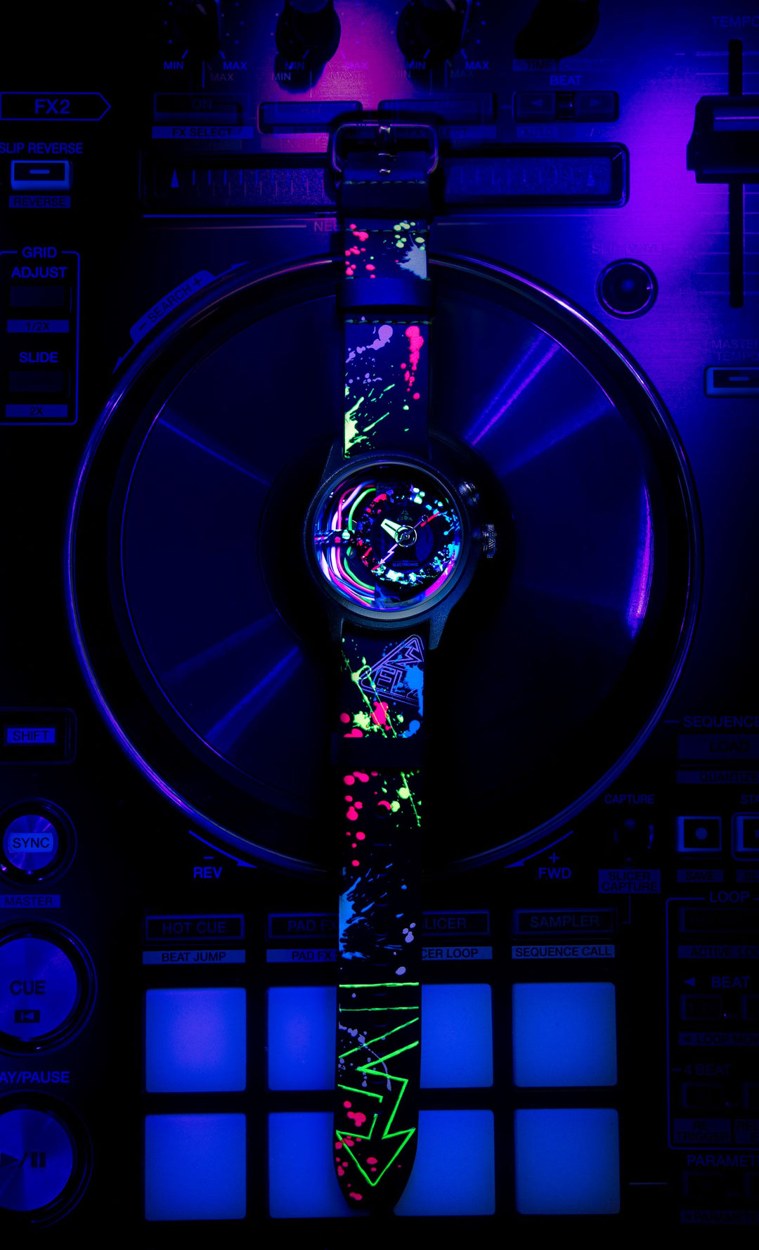 The Neon Z 42mm Black & White Limited EDITIONS