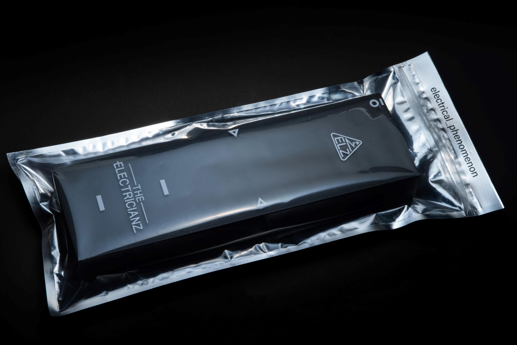 The Blue Z Leather – THE ELECTRICIANZ