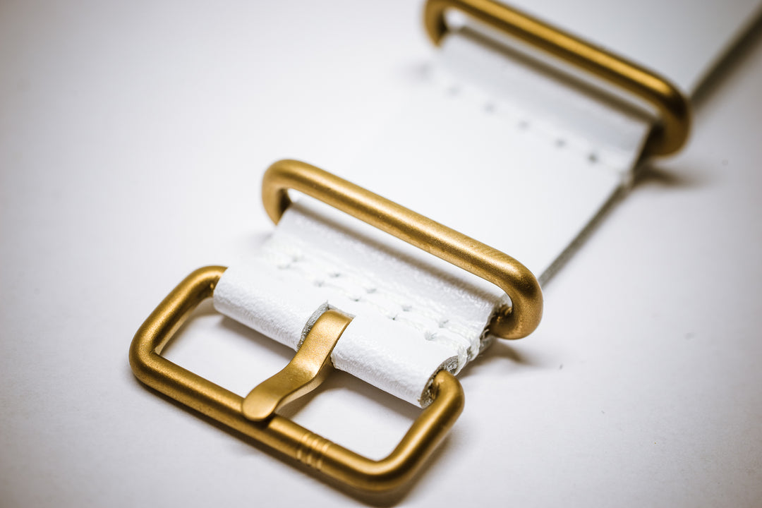 White Leather strap // Gold buckle